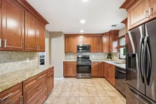 3 Seneca Trail, Jefferson Township, NJ 07438 - Photo 11