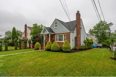 19 Robertson Rd, West Orange Township, NJ 07052 - Photo 3