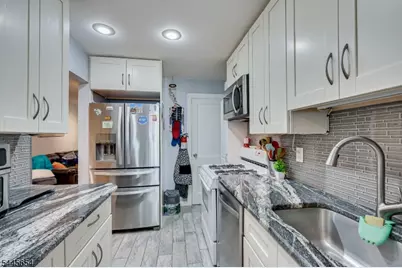 828 N Stiles St, Linden, NJ 07036 - Photo 13