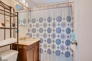 828 N Stiles St, Linden, NJ 07036 - Photo 21