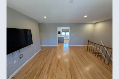 43 Manchester Ct, Wayne Twp., NJ 07470 - Photo 15
