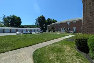 43 Manchester Ct, Wayne Twp., NJ 07470 - Photo 5