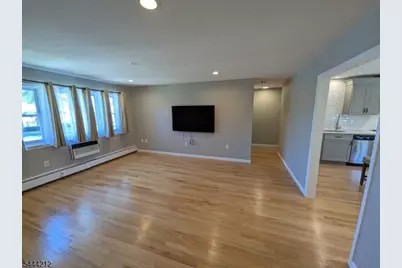 43 Manchester Ct, Wayne Twp., NJ 07470 - Photo 17