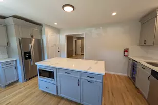 43 Manchester Ct, Wayne, NJ 07470 - Photo 7