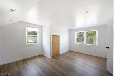 538 Dietz St, Roselle, NJ 07203 - Photo 9