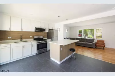 538 Dietz St, Roselle, NJ 07203 - Photo 5