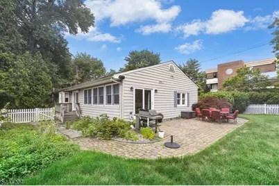 2 Princeton Road, Cranford Township, NJ 07016 - Photo 31