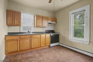 305 Pacific St, Paterson, NJ 07503 - Photo 21