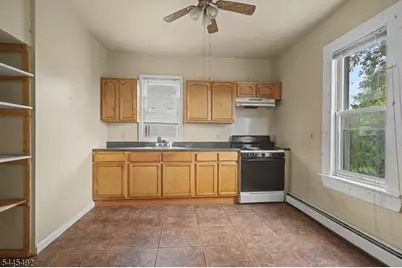 305 Pacific St, Paterson, NJ 07503 - Photo 25