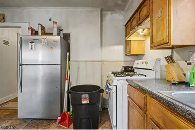 305 Pacific St, Paterson, NJ 07503 - Photo 13