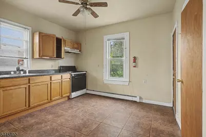 305 Pacific St, Paterson, NJ 07503 - Photo 21