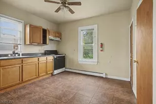 305 Pacific St, Paterson, NJ 07503 - Photo 21
