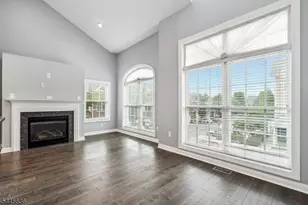 811 Donato Cir, Scotch Plains Township, NJ 07076 - Photo 7