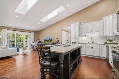 1002 Boxwood Ct, Mahwah, NJ 07430 - Photo 1