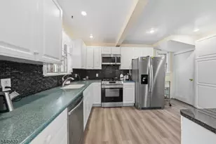 15 Stevens Rd, Belleville, NJ 07109 - Photo 9