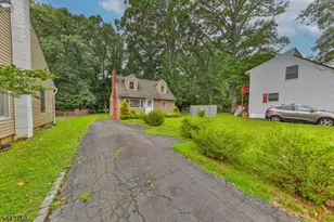 86 Ridgewood Ave, Ewing Township, NJ 08618 - Photo 3