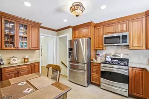 39 Whitney Dr, Berkeley Heights Township, NJ 07922 - Photo 23