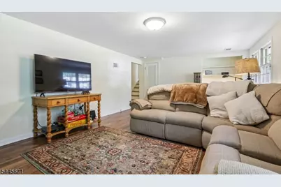 39 Whitney Dr, Berkeley Heights Township, NJ 07922 - Photo 9
