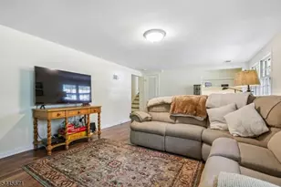 39 Whitney Dr, Berkeley Heights Township, NJ 07922 - Photo 9