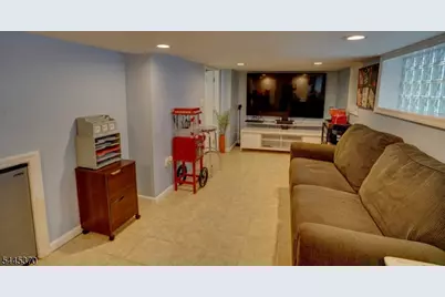 6 Grove St, Bloomfield, NJ 07003 - Photo 19
