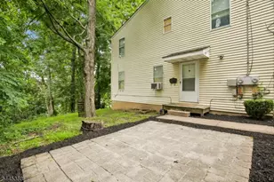 2 Cottage Pl, Morristown, NJ 07960 - Photo 19