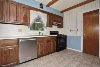 33 Hillside Ave, Riverdale, NJ 07457 - Photo 9