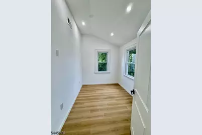 662 Selfmaster Pkwy, Union Township, NJ 07083 - Photo 15