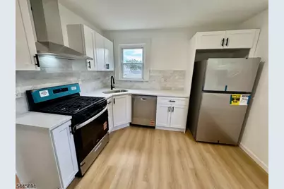 662 Selfmaster Pkwy, Union Township, NJ 07083 - Photo 11