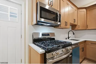 30 Edison St, Bloomfield, NJ 07003 - Photo 7