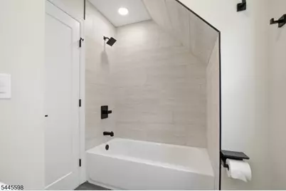 30 Edison St, Bloomfield, NJ 07003 - Photo 23