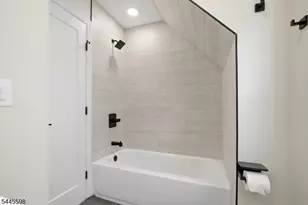 30 Edison St, Bloomfield, NJ 07003 - Photo 23