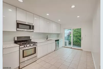 2103 Ackmen Ct, Bridgewater, NJ 08807 - Photo 9
