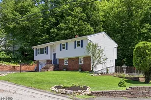 307 Nariticong Ave, Hopatcong, NJ 07843 - Photo 3