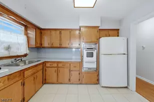 10 N Washington Ave, Woodbridge Township, NJ 07067 - Photo 5
