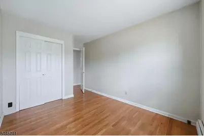10 N Washington Ave, Woodbridge Township, NJ 07067 - Photo 13