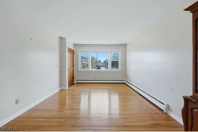 10 N Washington Ave, Woodbridge Township, NJ 07067 - Photo 3