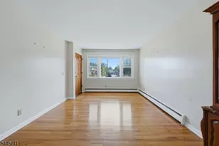 10 N Washington Ave, Woodbridge Township, NJ 07067 - Photo 3