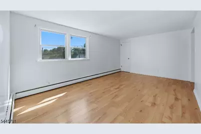 10 N Washington Ave, Woodbridge Township, NJ 07067 - Photo 21