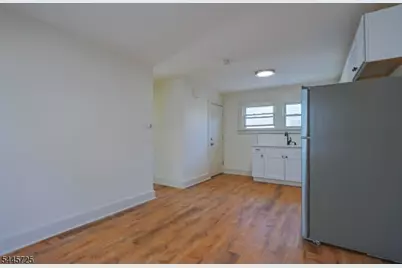 15 Hilltop Pl #2, Montclair, NJ 07042 - Photo 5