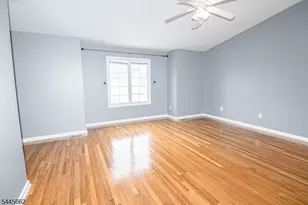 49 Stuyvesant Ave, Lyndhurst Township, NJ 07071 - Photo 11