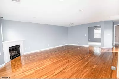 49 Stuyvesant Ave #16, Lyndhurst Township, NJ 07071 - Photo 9