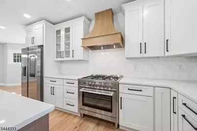 18 Burchfield Ave, Cranford Township, NJ 07016 - Photo 13