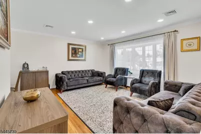 33 Oak Ave, Pequannock Township, NJ 07440 - Photo 3