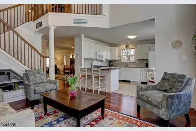 18 Knox Ct Ondo, Bernards Township, NJ 07920 - Photo 3