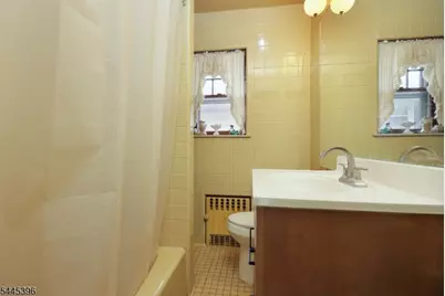 140 Valentine Pl, Woodbridge Township, NJ 07095 - Photo 21