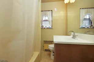 140 Valentine Pl, Woodbridge Township, NJ 07095 - Photo 21