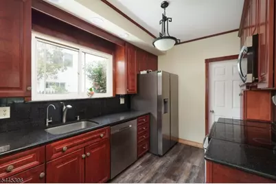 140 Valentine Pl, Woodbridge Township, NJ 07095 - Photo 13