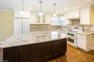 16 Chester Pl, Chester, NJ 07930 - Photo 5