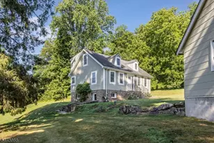 16 Chester Pl, Chester, NJ 07930 - Photo 13