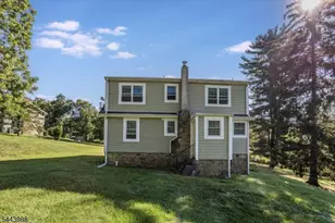 16 Chester Pl, Chester, NJ 07930 - Photo 29